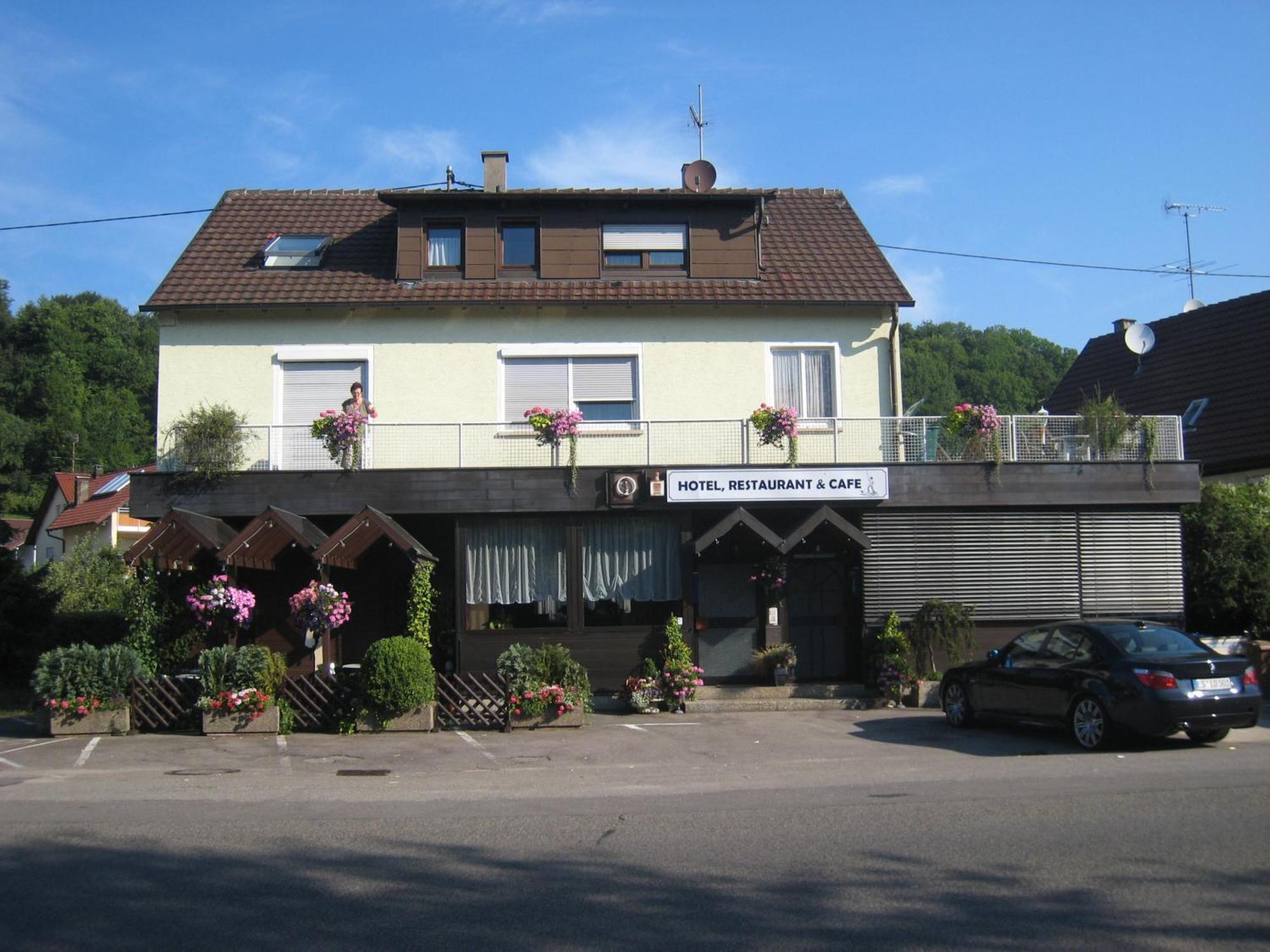 Zum Floesser Neckartenzlingen Dış mekan fotoğraf
